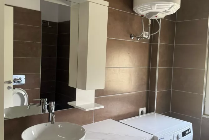 Shtepi ne shitje Apartament ne Tirane, 1+1, Mobilimi E mobiluar, Pagesa 97,800  Euro.