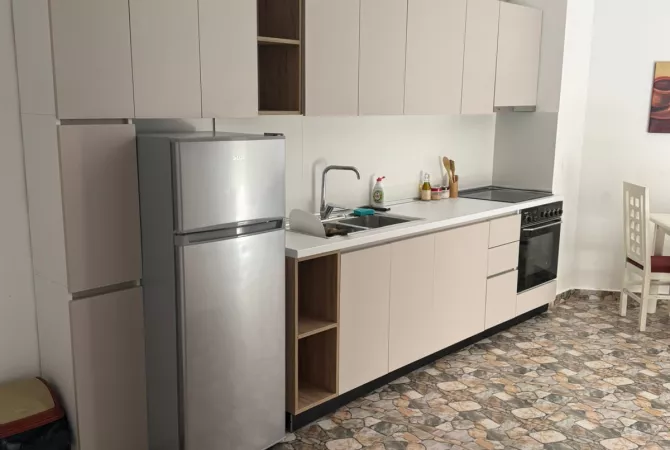 Shtepi ne shitje Apartament ne Tirane, 1+1, Mobilimi E mobiluar, Pagesa 76,800  Euro.