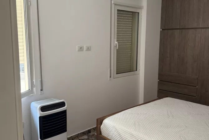 Shtepi ne shitje Apartament ne Tirane, 1+1, Mobilimi E mobiluar, Pagesa 76,800  Euro.