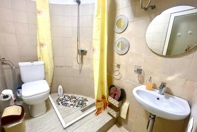 Shtepi me qera Apartament ne Tirane, 1+1, Mobilimi E mobiluar, Pagesa 65,000  Leke.