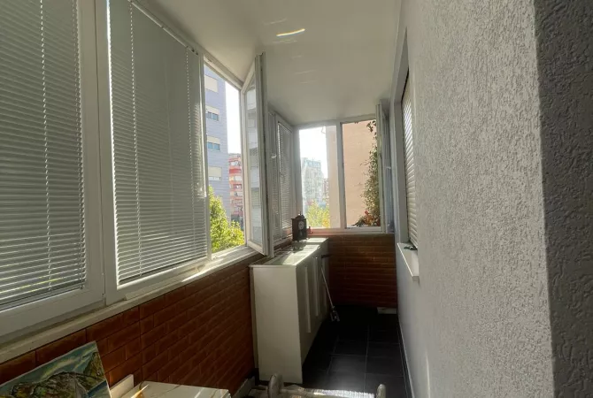 Shtepi ne shitje Apartament ne Tirane, 2+1, Mobilimi E mobiluar, Pagesa 340,000  Dollar.