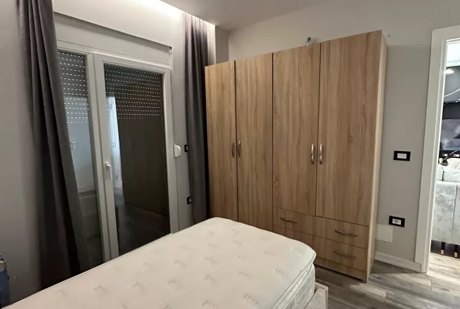 Shtepi me qera Apartament ne Tirane, 2+1, Mobilimi E mobiluar, Pagesa 700  Euro.