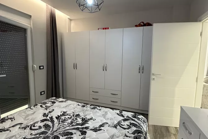 Shtepi me qera Apartament ne Tirane, 2+1, Mobilimi E mobiluar, Pagesa 700  Euro.