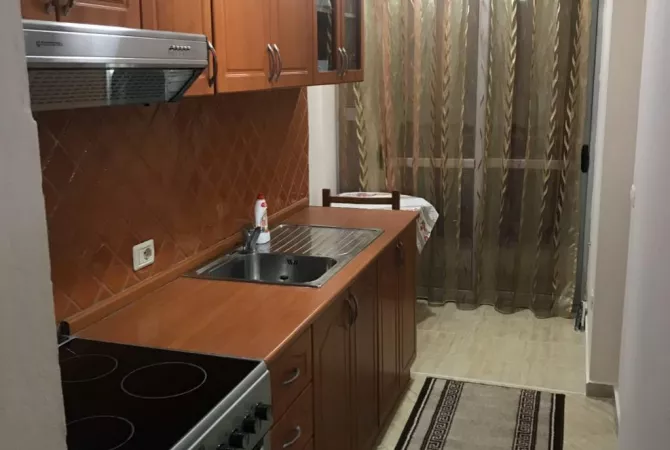 Shtepi me qera 1+1 ne Tirane - 35,000 Leke