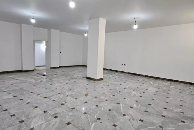 Business Property for Rent 3+1 in Tirana - 370,000 Leke