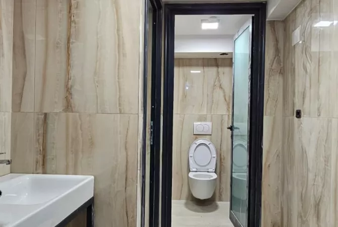 Ambient biznesi me qera 3+1 ne Tirane - 370,000 Leke