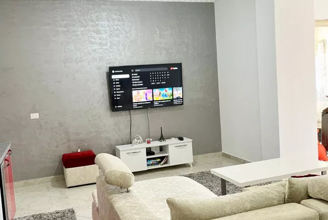 Shtepi me qera 2+1 ne Tirane - 700 Euro