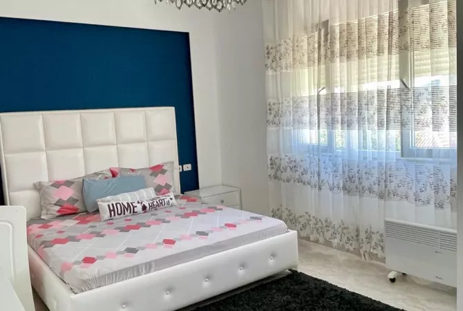 Shtepi me qera Apartament ne Tirane, 2+1, Mobilimi E mobiluar, Pagesa 700  Euro.