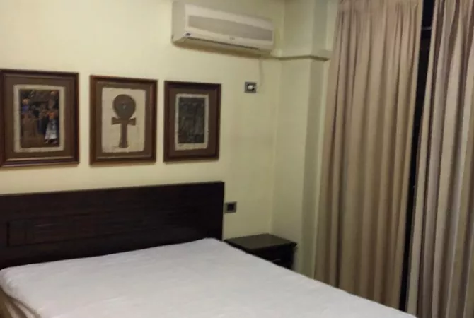 Shtepi me qera Apartament ne Tirane, 3+1, Mobilimi E mobiluar, Pagesa 1,000  Euro.