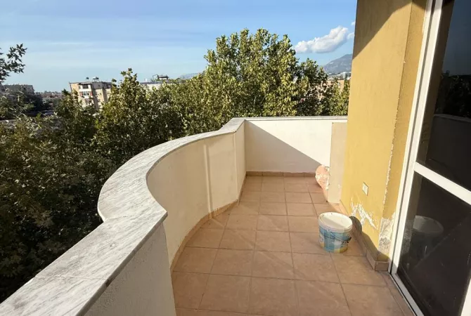 Shtepi me qera 1+1 ne Tirane - 380 Euro