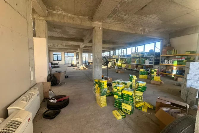 Ambient biznesi me qera 6+1 ne Tirane - 1,200 Euro