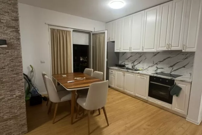Shtepi me qera Apartament ne Tirane, 1+1, Mobilimi E mobiluar, Pagesa 600  Euro.
