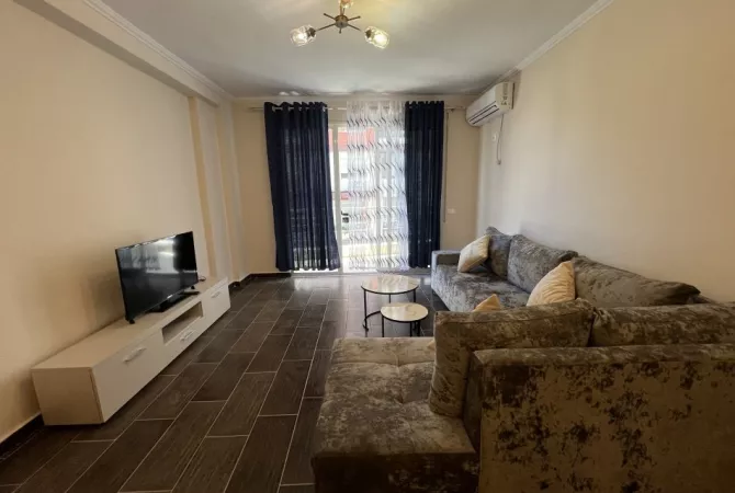 Shtepi me qera 2+1 ne Tirane - 450 Euro
