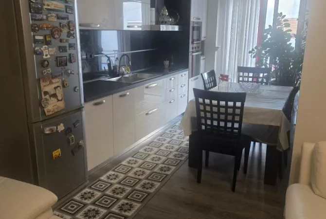 Shtepi me qera Apartament ne Tirane, 2+1, Mobilimi E mobiluar, Pagesa 500  Euro.