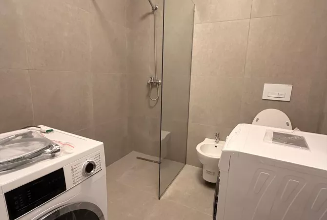 Shtepi me qera 1+1 ne Tirane - 70,000 Leke