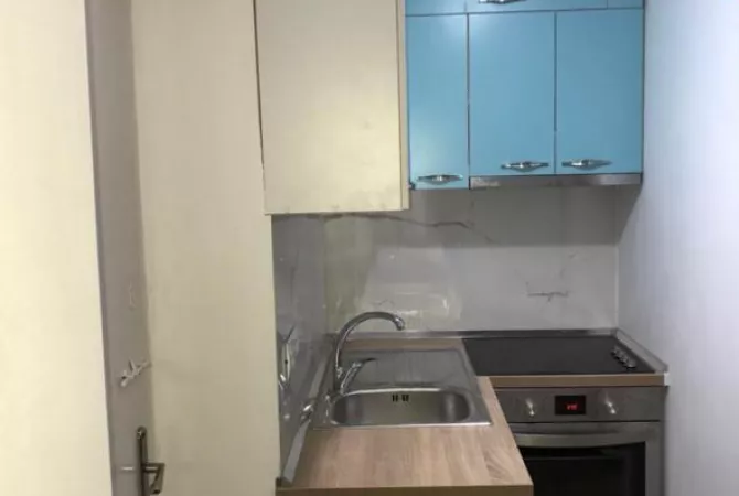 Shtepi ne shitje Apartament ne Tirane, Garsoniere, Mobilimi E mobiluar, Pagesa 55,000  Euro.