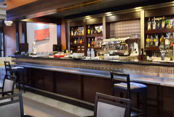 Shitet lokal tek Rruga e Barrikadave/370,000 euro