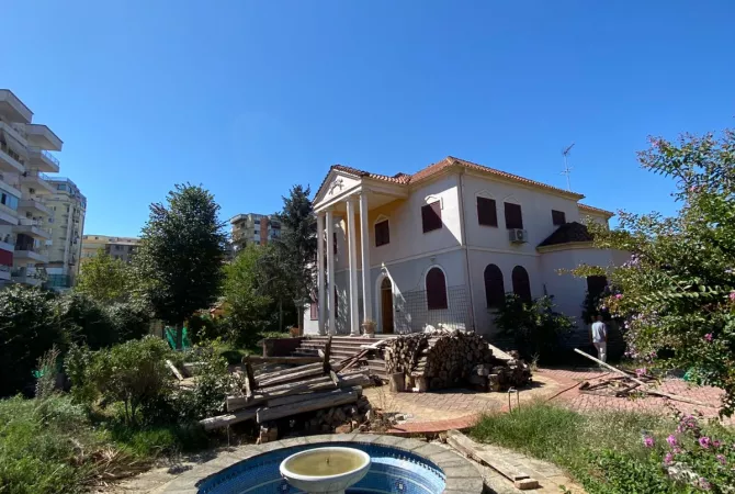Shtepi ne shitje 7+1 ne Tirane - 5,000 Euro