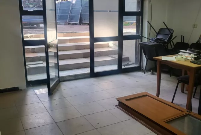 Ambient biznesi me qera 3+1 ne Tirane - 45,000 Leke