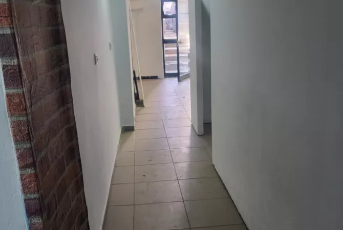 Ambient biznesi me qera 3+1 ne Tirane - 45,000 Leke