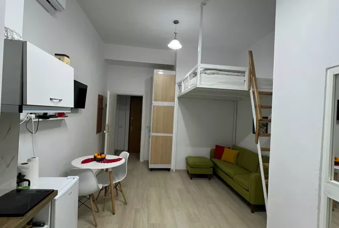 Shtepi me qera Garsoniere ne Tirane - 600 Euro