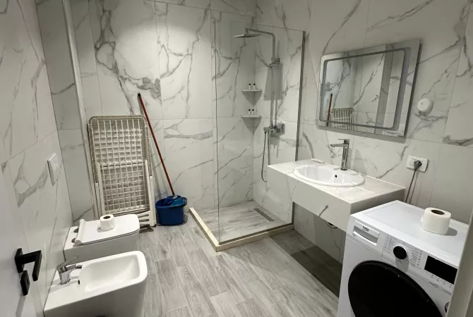 Shtepi me qera Apartament ne Tirane, 2+1, Mobilimi E mobiluar, Pagesa 500  Euro.