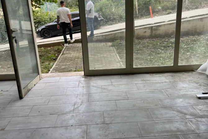 Ambient biznesi ne shitje 4+1 ne Tirane - 240,578 Euro
