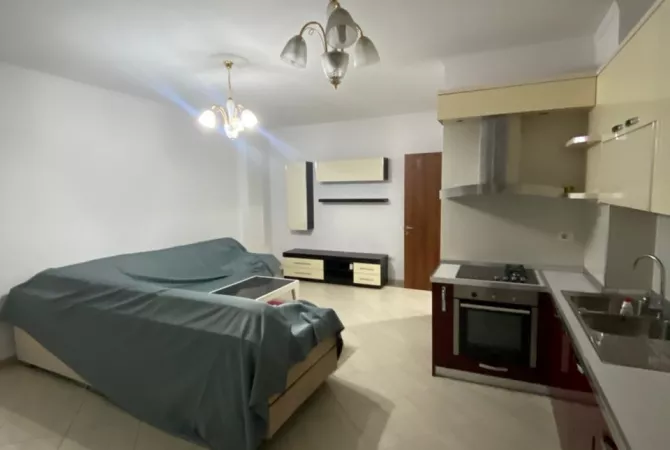 Shtepi me qera Apartament ne Tirane, 2+1, Mobilimi E mobiluar, Pagesa 450  Euro.
