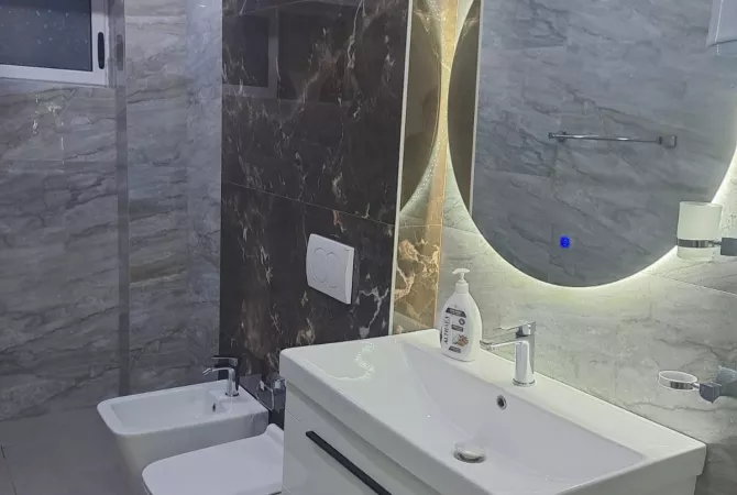 Casa in affitto 2+1 a Tirana - 1,200 Euro