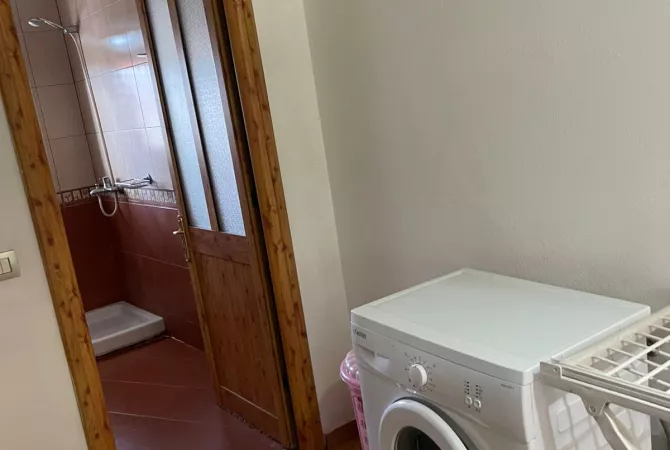Shtepi me qera 2+1 ne Tirane - 450 Euro