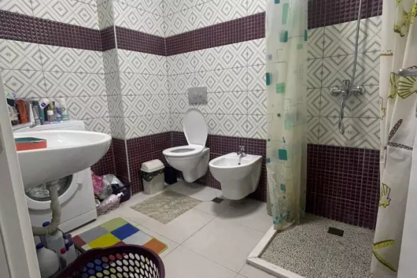 Shtepi me qera Apartament ne Tirane, 1+1, Mobilimi E mobiluar, Pagesa 45,000  Leke.