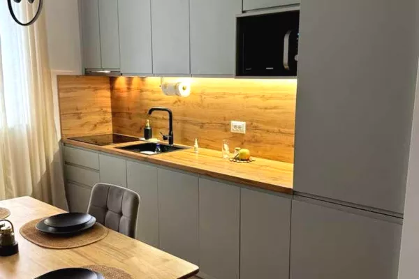 Shtepi me qera 2+1 ne Tirane - 950 Euro