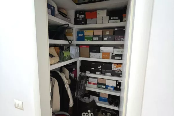 Shtepi ne shitje Apartament ne Tirane, 3+1, Mobilimi E mobiluar, Pagesa 200,000  Euro.