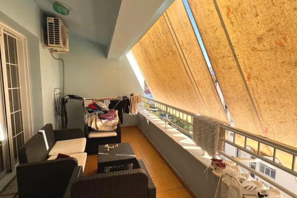 Shtepi ne shitje Apartament ne Tirane, 3+1, Mobilimi E mobiluar, Pagesa 200,000  Euro.