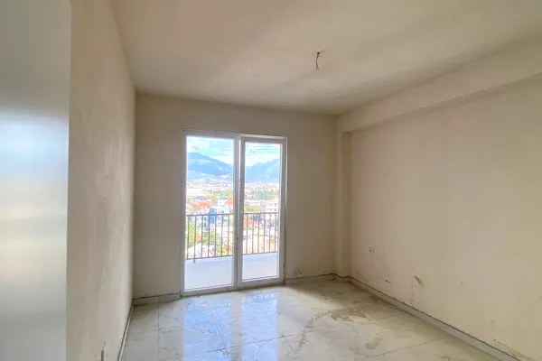 Apartment for rent in Tirana 2+1, Emty