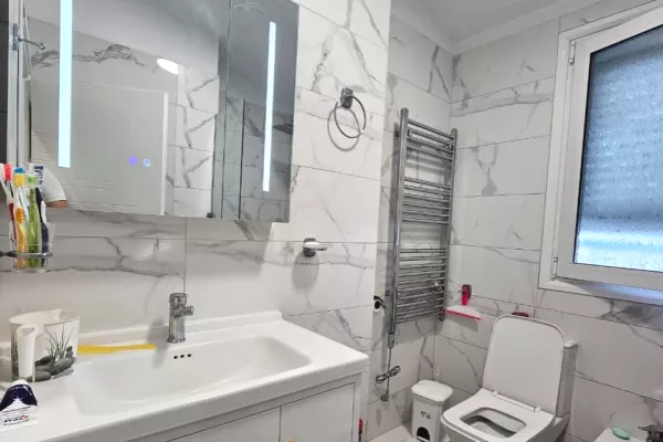 Shtepi me qera Apartament ne Tirane, 1+1, Mobilimi E mobiluar, Pagesa 550  Euro.