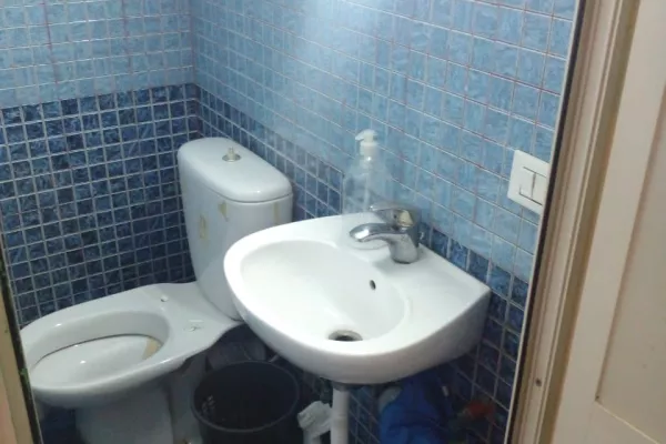 Jepet ambienti me qera Rruga Barrikadave/600 euro