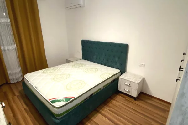 Shtepi ne shitje Apartament ne Tirane, 1+1, Mobilimi E mobiluar, Pagesa 112,000  Euro.