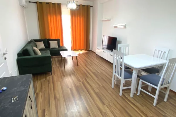 Shtepi ne shitje Apartament ne Tirane, 1+1, Mobilimi E mobiluar, Pagesa 112,000  Euro.