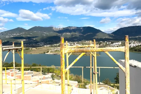 Shtepi ne shitje 3+1 ne Tirane - 390,000 Euro