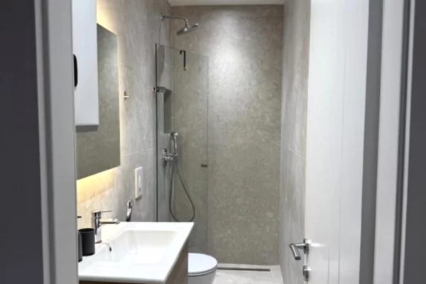 Shtepi me qera Apartament ne Tirane, 1+1, Mobilimi E mobiluar, Pagesa 800  Euro.