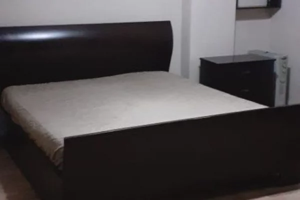 Shtepi me qera 2+1 ne Tirane - 60,000 Leke