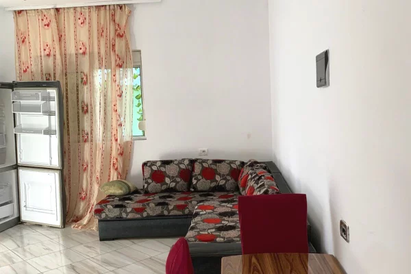 Shtepi me qera 1+1 ne Tirane - 400 Euro