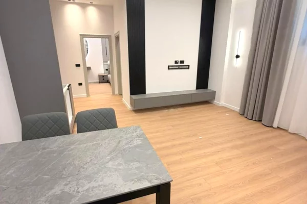 Shtepi me qera 1+1 ne Tirane - 800 Euro