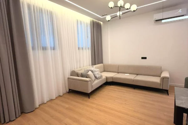 Shtepi me qera Apartament ne Tirane, 1+1, Mobilimi E mobiluar, Pagesa 800  Euro.