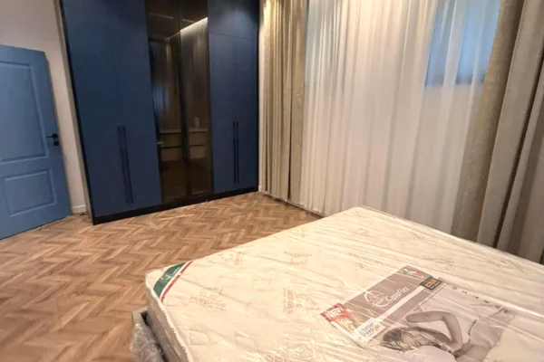 Shtepi me qera 2+1 ne Tirane - 900 Euro
