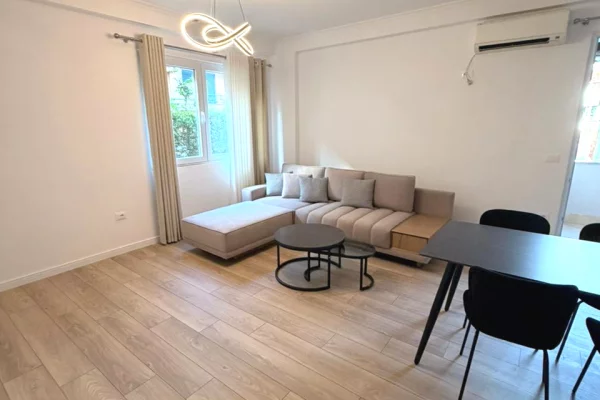 Shtepi me qera 1+1 ne Tirane - 800 Euro