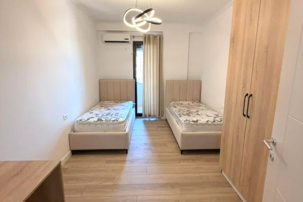Shtepi me qera 2+1 ne Tirane - 800 Euro