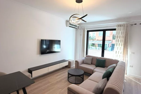 Shtepi me qera Apartament ne Tirane, 2+1, Mobilimi E mobiluar, Pagesa 800  Euro.