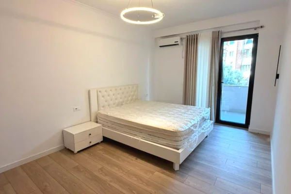 Shtepi me qera Apartament ne Tirane, 2+1, Mobilimi E mobiluar, Pagesa 800  Euro.